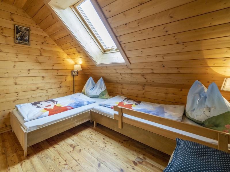97-5014-print_Heidi-Hotel-Falkertsee_by_Gert_Perauer