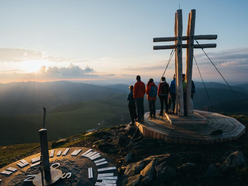 Heidi-Hotel Falkertsee Magische Momente_Sonnenaufgangswanderung_Falkert_Nockberge_Sommer © Sam Strauss_Biosphärenpark Nockberge, MBN Tourismus(5)